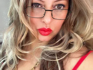 shakyhot1024 profile