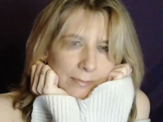Flirty_Laura