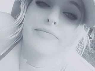 KittyBooBooFuxx