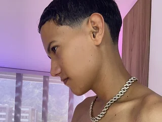 ToyBoy7777