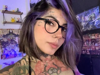 carolinewolftv